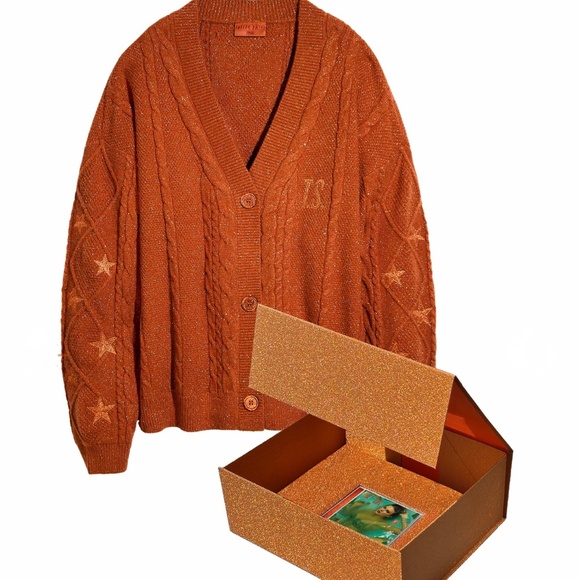 Taylor Swift The Life of a Showgirl Cardigan Box Set Size M/L New in Box - Picture 1 of 5